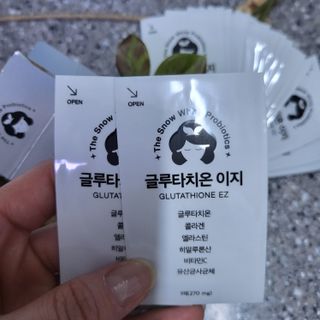 메디포스트 모비타 글루타치온 이지 필름형 30매 — 5점을 준 리뷰어가 2022년 11월 올린 사용 사진