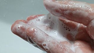 [포레스트스토리] 탈모증상완화 샴푸 1,000ml — 4점을 준 리뷰어가 2022년 8월 올린 사용 사진