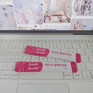메디포스트 모비타 미쓰리 글루타치온 30포 — 5점을 준 리뷰어가 2023년 1월 올린 사용 사진