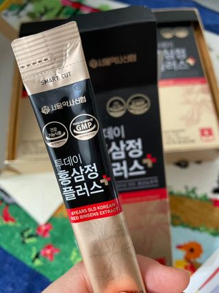 서울약사신협_투데이홍삼정플러스스틱_10g x 30포 — 5점을 준 리뷰어가 2021년 1월 올린 사용 사진