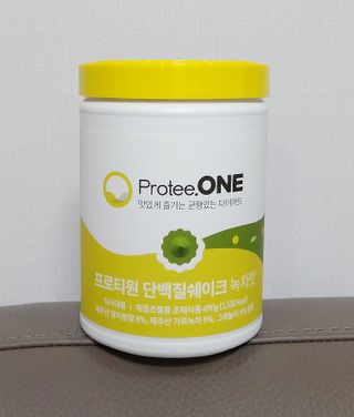 프로티원 단백질쉐이크 녹차맛 2주분 1통+보틀 — 5점을 준 리뷰어가 2021년 4월 올린 사용 사진
