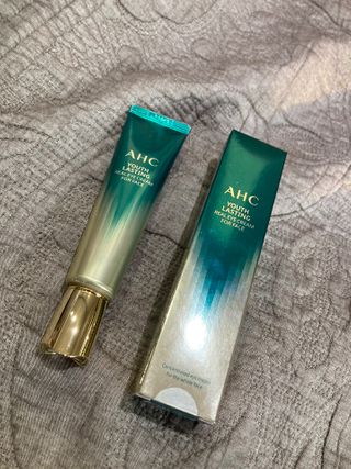 [NEW 탄력유턴 아이크림] AHC 유스 래스팅 리얼 아이크림 포 페이스 — 5점을 준 리뷰어가 2021년 1월 올린 사용 사진