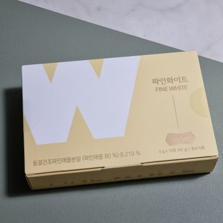디오르 파인화이트 — 5점을 준 리뷰어가 2022년 2월 올린 사용 사진