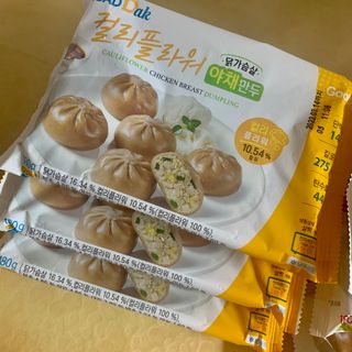 로드몰 [굽네] 컬리플라워 닭가슴살 만두 2종 6팩 — 4.5점을 준 리뷰어가 2021년 10월 올린 사용 사진