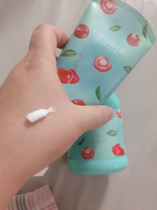 [후르디아] 과즙 뿜뿜_체리 바디워시+바디에센스 세트 — 5점을 준 리뷰어가 2020년 12월 올린 사용 사진