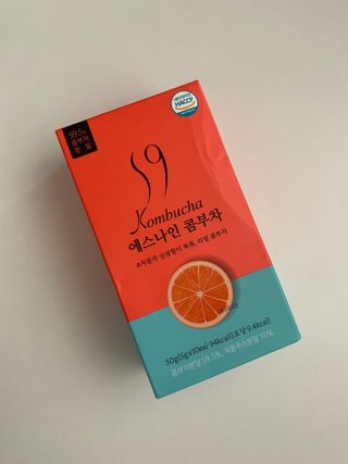 리넥무역 에스나인 콤부차 건강발효 콤부함량59 자몽 5gx10포 — 4점을 준 리뷰어가 2021년 8월 올린 사용 사진