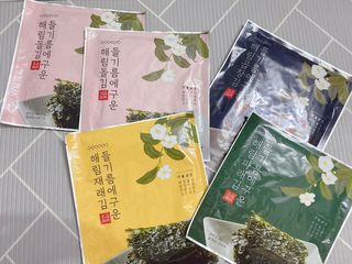 [해림맛김] 들기름에 구운 바삭바삭 김 4종 세트 + 1종 랜덤발송 총5개입 — 5점을 준 리뷰어가 2021년 2월 올린 사용 사진