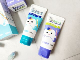 닥터데디스 안심불소 튼튼치약(청포도, 민트 중 택 1) 60g + 여행용 미니 치약 15g — 5점을 준 리뷰어가 2022년 9월 올린 사용 사진