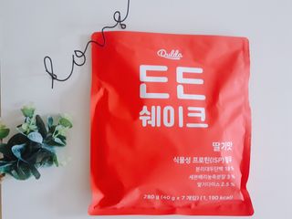[덜다] 든든 식물성 단백질 쉐이크 40g X 7입 (곡물/딸기) — 5점을 준 리뷰어가 2023년 8월 올린 사용 사진