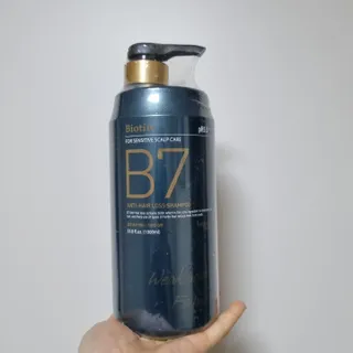 [포레스트스토리] 탈모증상완화 샴푸 1,000ml — 5점을 준 리뷰어가 2022년 3월 올린 사용 사진
