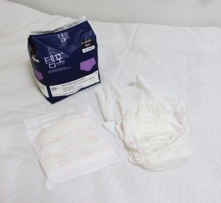 프리 [템포] 패드 내추럴순면 입는 오버나이트 5P * 2개 — 5점을 준 리뷰어가 2024년 5월 올린 사용 사진