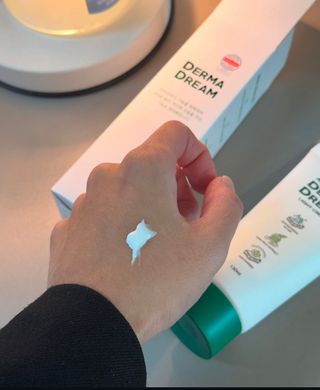 ★스마트 스토어 [올바이오] 더마크림 라이트 크림 130ml 저자극 보습 가려움개선 — 5점을 준 리뷰어가 2024년 12월 올린 사용 사진