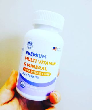 서울약사신협 네이처픽_멀티비타민&미네랄_1,000mg x 120캡슐 — 4.5점을 준 리뷰어가 2021년 9월 올린 사용 사진