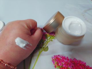 Dr.느루벗 느루벗 링클 솔루션 콘센트레이트 스네일 탄력 달팽이 크림 80g — 4점을 준 리뷰어가 2021년 3월 올린 사용 사진