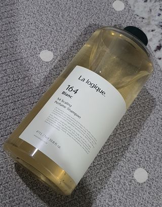 라로지크 X4 스케일링 퍼퓸 샴푸 1,000mℓ — 5점을 준 리뷰어가 2022년 2월 올린 사용 사진
