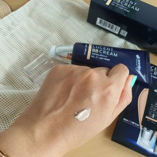 아이앤립 / EYENLIP 아이앤립 루센트 비비크림 2 Color — 3점을 준 리뷰어가 2021년 5월 올린 사용 사진