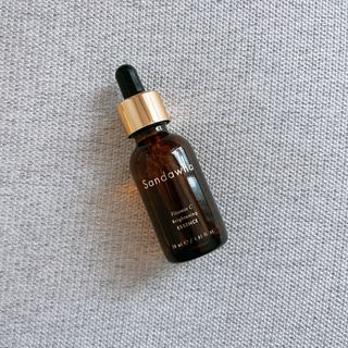 스킨큐어 산다화 비타민c 화이트닝 에센스 30ml — 5점을 준 리뷰어가 2023년 10월 올린 사용 사진