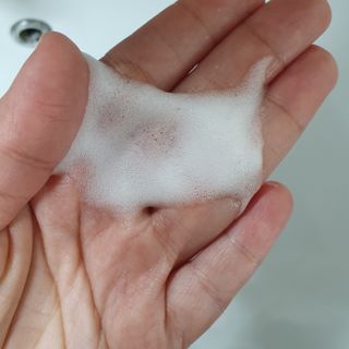 [바이로담] 저자극 약산성버블 폼 폼클렌징 150ml — 5점을 준 리뷰어가 2021년 3월 올린 사용 사진