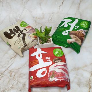 [풀무원] 자연은맛있다 정면, 백면, 홍면  세트 — 5점을 준 리뷰어가 2021년 4월 올린 사용 사진