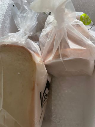 롯데제과 Vbread 포카치아식빵1개 + 미니식빵 1개 + 머핀 2개 세트 — 5점을 준 리뷰어가 2021년 9월 올린 사용 사진