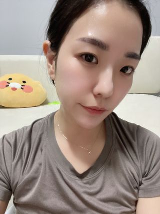 오투에니원 화이트 스완 갈락토미세스 비타민 C 워터 슬리핑 마스크 — 5점을 준 리뷰어가 2023년 2월 올린 사용 사진
