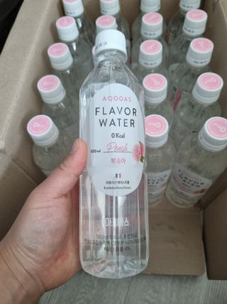 아쿠아스 플레이버워터 [아쿠아스] 제로칼로리 플레이버워터 복숭아/청포도 1BOX 20개입 — 5점을 준 리뷰어가 2021년 4월 올린 사용 사진