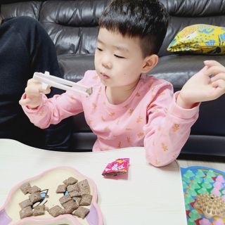 칩스틱 과자젓가락 게이밍젓가락 2ea / KC인증 식품용 — 5점을 준 리뷰어가 2021년 10월 올린 사용 사진