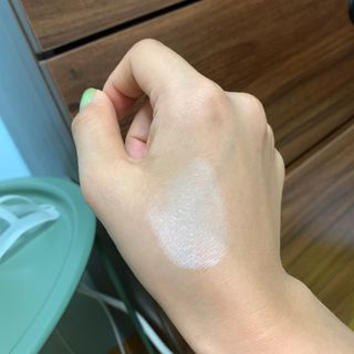 KISSY BAE 키시베이 키시베이 리얼화이트 톤업틴트 — 5점을 준 리뷰어가 2021년 8월 올린 사용 사진