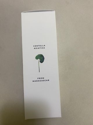 스킨1004 [SKIN1004] 마다가스카르 센텔라 라이트 클렌징 오일 200ml — 5점을 준 리뷰어가 2024년 7월 올린 사용 사진