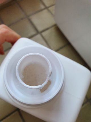 [생활공작소] 섬유유연제 + 세탁세제 1.5L 릴리향 — 5점을 준 리뷰어가 2021년 2월 올린 사용 사진