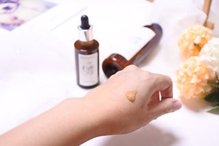 보타니티 [홍]조[진]정[결]케어 플라본 부스터 210ml / 플라본 세럼 50ml — 5점을 준 리뷰어가 2022년 7월 올린 사용 사진