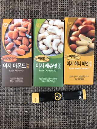 짜먹는 이지견과 짜먹는 이지아몬드, 짜먹는 이지허니피넛, 짜먹는 이지캐슈넛 각 10g X  10포 — 4.5점을 준 리뷰어가 2021년 2월 올린 사용 사진