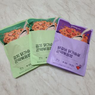 [푸딩팩토리] 요잇조잇 닭갈비 닭가슴살/김치 닭가슴살 곤약볶음밥 2종 (김치볶음밥 2개 닭갈비 볶음밥 1개) — 5점을 준 리뷰어가 2022년 8월 올린 사용 사진