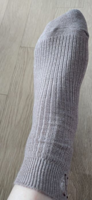 [사이즈가 있는 양말 필로이] 남/여 골지 발목 양말 4족 세트 남【S, M, L, XL】여【S, M, L】_컬러 랜덤 — 3점을 준 리뷰어가 2022년 6월 올린 사용 사진