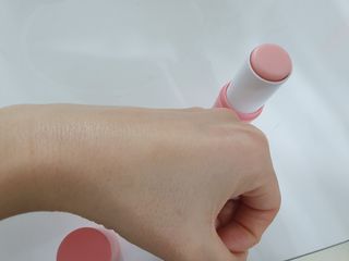 스킨큐어 산다화 카멜리아 안티 링클 멀티밤 — 4.5점을 준 리뷰어가 2022년 2월 올린 사용 사진