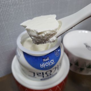 매일바이오 그릭요거트 오리지널 플레인 4개, 로스터리 커피믹스 4개 — 4점을 준 리뷰어가 2021년 12월 올린 사용 사진