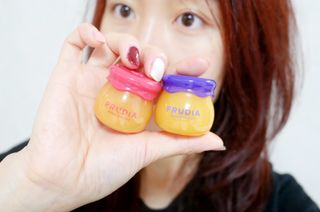[후르디아] 올리브영 꿀과즙 립밤 2종 (블루베리/석류) — 5점을 준 리뷰어가 2022년 11월 올린 사용 사진