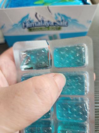 마요라 히말라야 솔트 캔디 2종-페퍼민트 맛, 라임민트 맛 — 4점을 준 리뷰어가 2023년 1월 올린 사용 사진