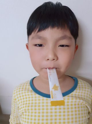 [이뮤니티플러스]우리아이 면역오키, 건강오키 _ 키즈오키 어린이홍삼 10포 1box — 4점을 준 리뷰어가 2022년 1월 올린 사용 사진