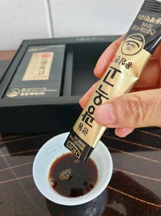 [광동제약] 광동 광옥고 홍삼 본 30포+쇼핑백 증정 — 5점을 준 리뷰어가 2021년 12월 올린 사용 사진