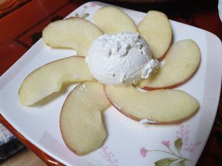 매일바이오 그릭요거트 오리지널 플레인 4개, 로스터리 커피믹스 4개 — 5점을 준 리뷰어가 2021년 12월 올린 사용 사진