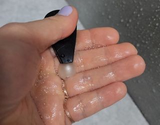 프리마인 더이상 뻣뻣하고 효과없는 탈모샴푸는 NO. 근본부터 케어하는 셀베이스 그린티샴푸(500ml) — 5점을 준 리뷰어가 2023년 2월 올린 사용 사진
