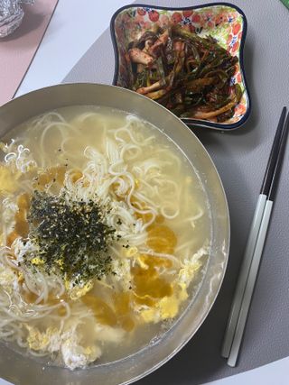 [한면원] 잔치국수 2인분 — 5점을 준 리뷰어가 2023년 3월 올린 사용 사진