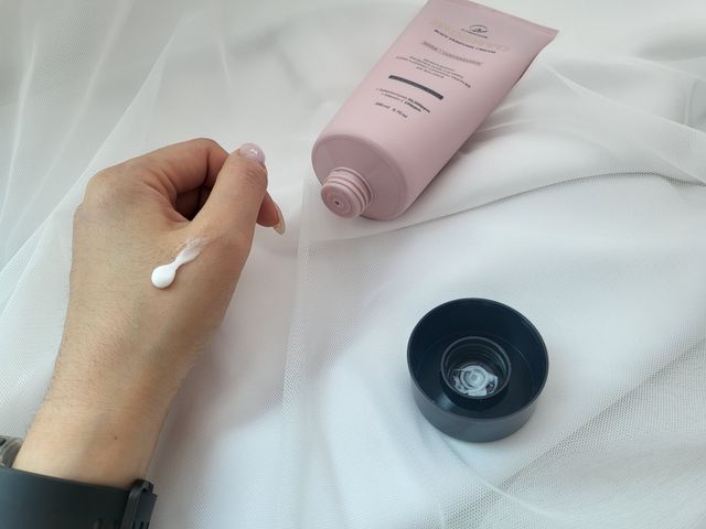 오투에니원 인컨보 바디 퍼퓸 크림 200ml 리뷰 사진