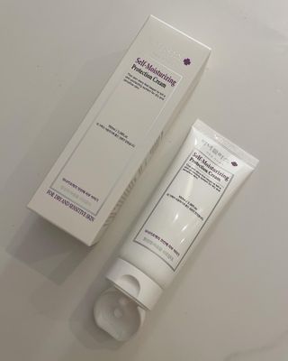 셀프 모이스처라이징 프로텍션 크림 셀프 모이스처라이징 프로텍션크림 — 3.5점을 준 리뷰어가 2022년 4월 올린 사용 사진