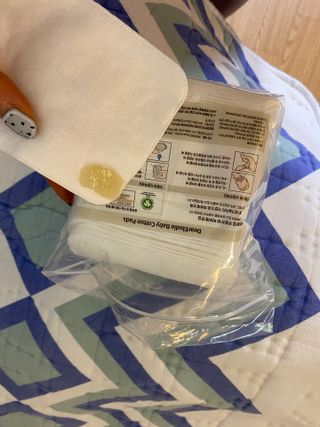 디어엘로디 프리미엄 유기농 베이비 솜티슈 40매 3 + 1 PACK — 5점을 준 리뷰어가 2021년 3월 올린 사용 사진