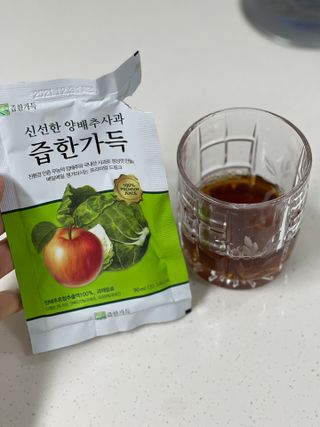 즙한가득 양배추사과즙/석류즙 30포, 선물박스 택1 — 5점을 준 리뷰어가 2022년 1월 올린 사용 사진