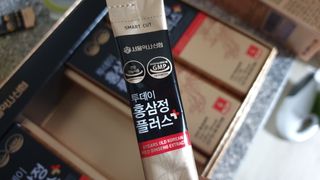 서울약사신협_투데이홍삼정플러스스틱_10g x 60포 — 5점을 준 리뷰어가 2021년 7월 올린 사용 사진