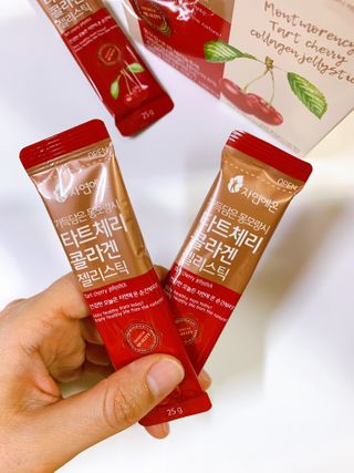 자연에온 가득담은 몽모랑시 타트체리 콜라겐 젤리스틱 — 5점을 준 리뷰어가 2020년 12월 올린 사용 사진