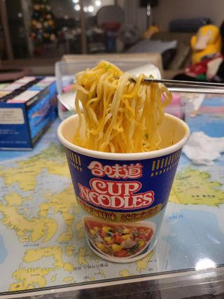 NISSIN 닛신 컵누들  4종 - 씨푸드오리지날, 씨푸드 스파이시, 씨푸드 커리, 씨푸드 XO소스 — 5점을 준 리뷰어가 2021년 12월 올린 사용 사진